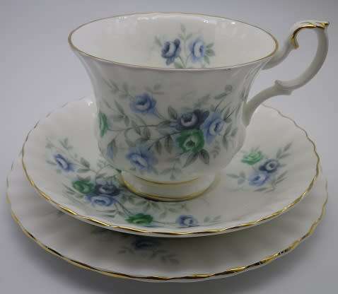 ROYAL ALBERT Bone China Trio. "INSPIRATION"