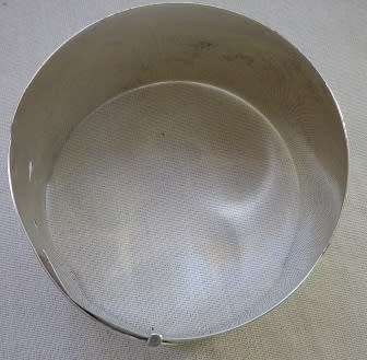 Lovely wide vintage belt style hallmarked silver adjustable bracelet. 29 grms width: 3cmx 23.5cm lon