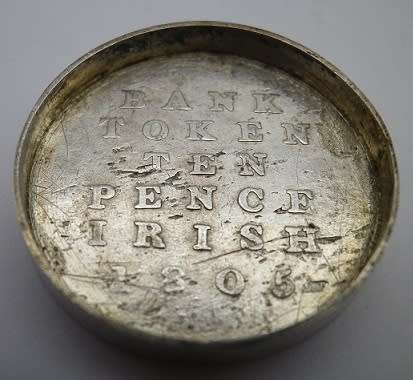 Sterling Silver pill pot with coin lid 1805 TEN PENCE IRISH BANK TOKEN.GEORGE III 12grms 2.3x 1.3 cm