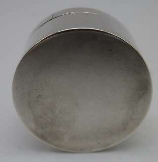 Sterling Silver pill pot with coin lid 1805 TEN PENCE IRISH BANK TOKEN.GEORGE III 12grms 2.3x 1.3 cm