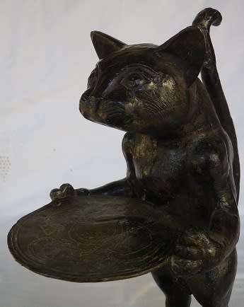 CAST METAL CAT VINTAGE/ANTIQUE BUSINESS CARD HOLDER. CAT CARICATURE DESIGN VERY UNUSUAL 35cm