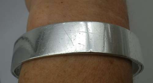 FOR ROGER ONLY PLEASE HEAVY VINTAGE STERLING SILVER UNISEX CLIP BANGLE. 66grms. 6.5 x 6 x 1.5cm