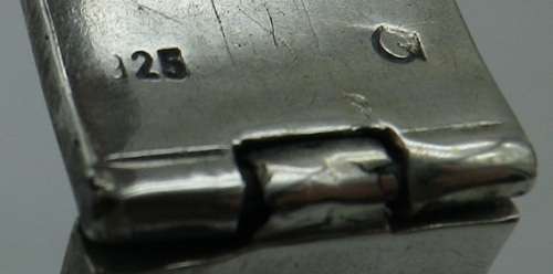 FOR ROGER ONLY PLEASE HEAVY VINTAGE STERLING SILVER UNISEX CLIP BANGLE. 66grms. 6.5 x 6 x 1.5cm