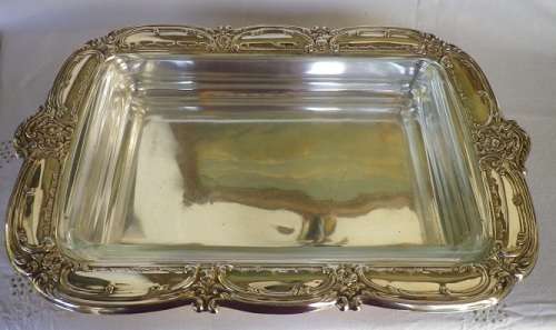 SUPERB LARGE ORNATE SILVER-PLATED RECTANGULAR SERVING BOWL WITH GLASS LINER. 50 x 33.5cm