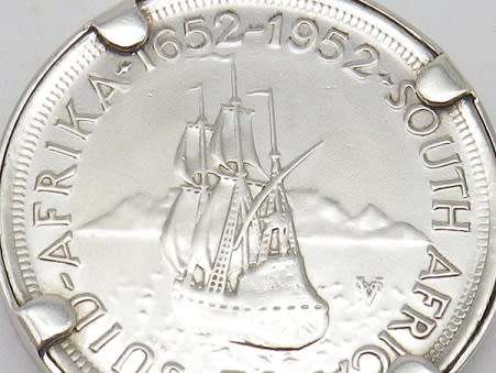 George VI 5 Shilling 1952 SOUTH AFRICA silver coin in STERLING SILVER Pendant setting