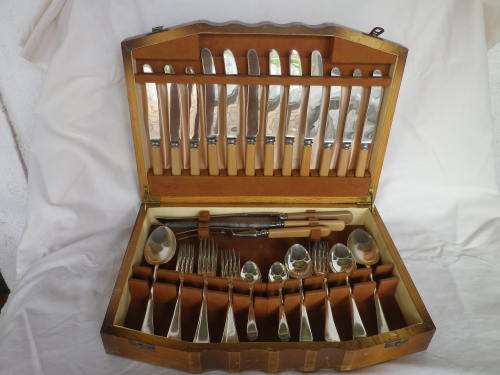 Vintage Silver plated EPNS 41 piece Cutlery Set. 6 places. R Groves and Sons, Sheffield Oak canteen