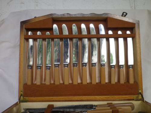 Vintage Silver plated EPNS 41 piece Cutlery Set. 6 places. R Groves and Sons, Sheffield Oak canteen