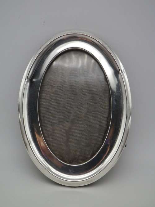 Antique Hallmarked sterling silver picture frame. Birmingham 1913. A & J Zimmerman Ltd
