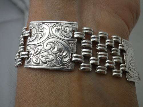 FOR ROGER ONLY PLEASE!! ANTIQUE DUTCH 835 SILVER BRACELET1890's 20.3g