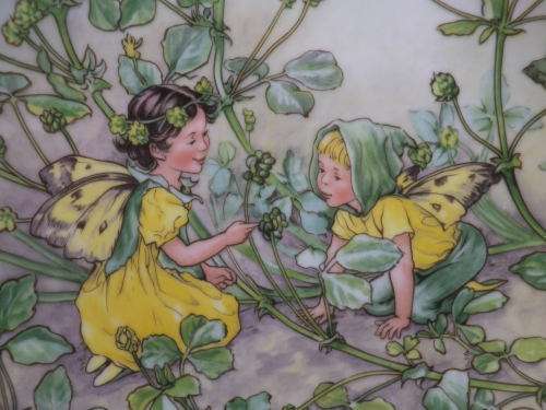 GORGEOUS & WHIMSICAL "The Black Medick Fairy" Display Plate Heinrich Germany Villeroy & Bosch