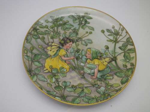 GORGEOUS & WHIMSICAL "The Black Medick Fairy" Display Plate Heinrich Germany Villeroy & Bosch