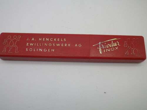 Rare Antique/Vintage JA Henckels Solingen Cut Throat Straight Razor. Boxed with pamphlet