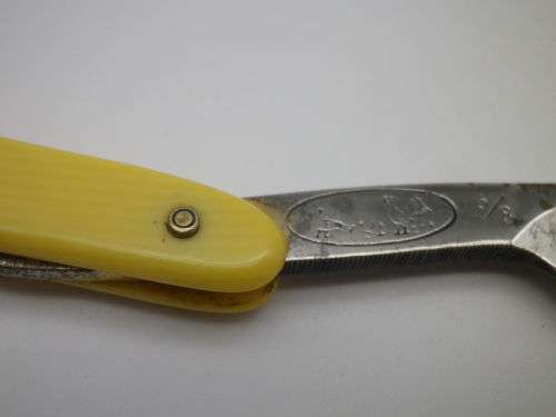 Rare Antique/Vintage JA Henckels Solingen Cut Throat Straight Razor. Boxed with pamphlet