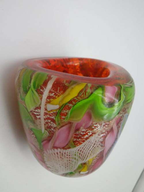 EXQUISITE VINTAGE MURANO Aventurine & Millefiori encased small vase Original label 6.3cm