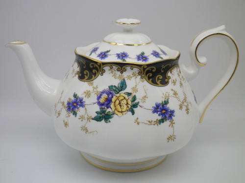 ROYAL ALBERT `DUCHESS`  SPECIAL CENTENARY EDITION LARGE TEAPOT 2010