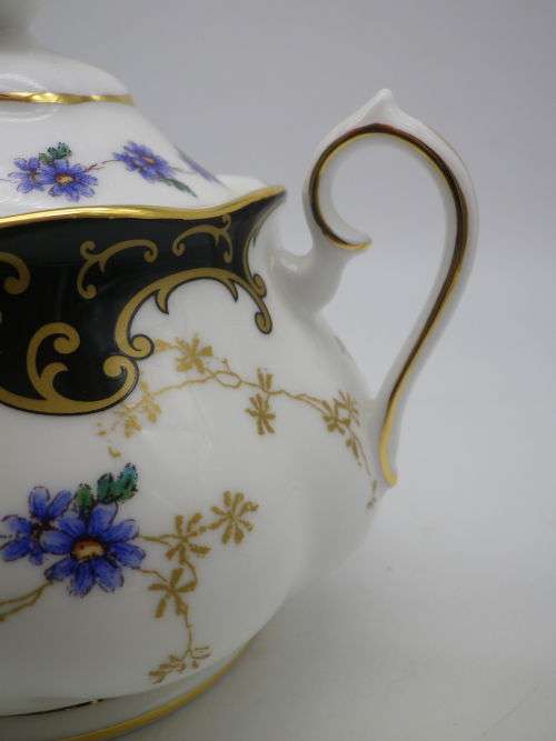 ROYAL ALBERT "DUCHESS"  SPECIAL CENTENARY EDITION LIDDED SUGAR BOWL 2010