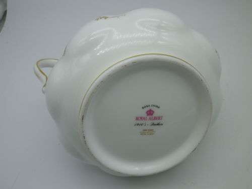 ROYAL ALBERT "DUCHESS"  SPECIAL CENTENARY EDITION LIDDED SUGAR BOWL 2010