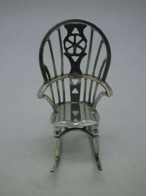 For KieSam only please!  SILVER MINIATURE ROCKING CHAIR. RARE! 5.5cm tall 14 grms LONDON c1975