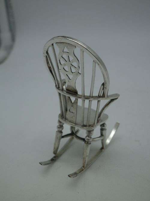 For KieSam only please!  SILVER MINIATURE ROCKING CHAIR. RARE! 5.5cm tall 14 grms LONDON c1975