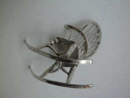 For KieSam only please!  SILVER MINIATURE ROCKING CHAIR. RARE! 5.5cm tall 14 grms LONDON c1975