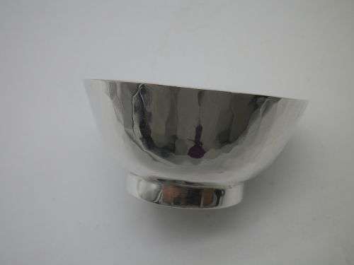 Rare 999 SILVER, ZIMBABWE SMALL ROUND HAMMERED BOWL. 5cm x 2.5 cm 33grms