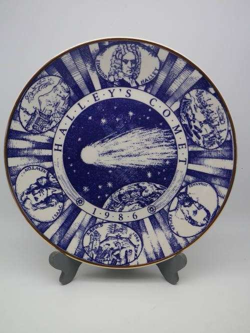 HALLEYS COMET, 1986 Large Limited Edition Plate. Heritage Porcelain, South Africa. No 1647