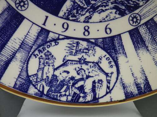 HALLEYS COMET, 1986 Large Limited Edition Plate. Heritage Porcelain, South Africa. No 1647