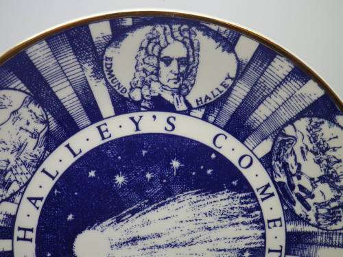 HALLEYS COMET, 1986 Large Limited Edition Plate. Heritage Porcelain, South Africa. No 1647