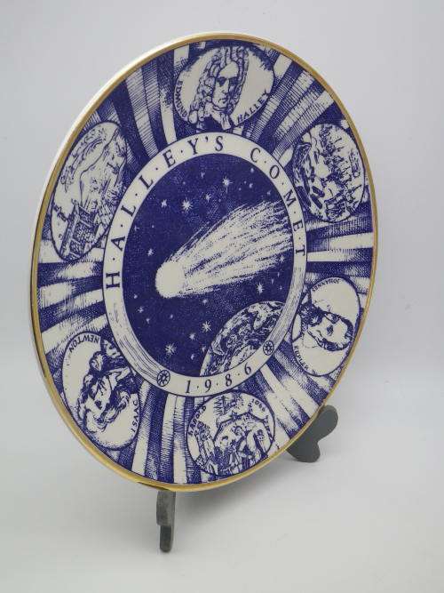 HALLEYS COMET, 1986 Large Limited Edition Plate. Heritage Porcelain, South Africa. No 1647