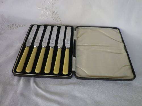 Vintage Bone Handled Butter knives. Stainless Steel Blades. James Ryals & Co. Ltd,  SHEFFIELD