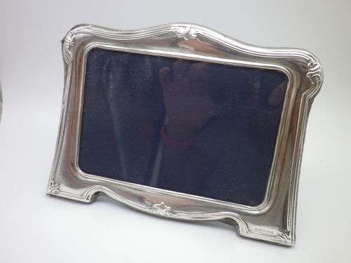 Hallmarked Sterling Silver Picture Frame. Carr's of Sheffield, 2001 18.5 x 14 cm Gorgeous