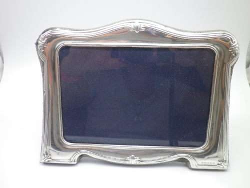 Hallmarked Sterling Silver Picture Frame. Carr's of Sheffield, 2001 18.5 x 14 cm Gorgeous
