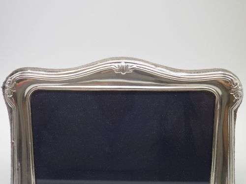 Hallmarked Sterling Silver Picture Frame. Carr's of Sheffield, 2001 18.5 x 14 cm Gorgeous