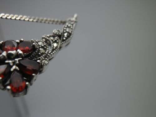 Beautiful Sterling Silver, Garnet & Marcasite Vintage Necklace