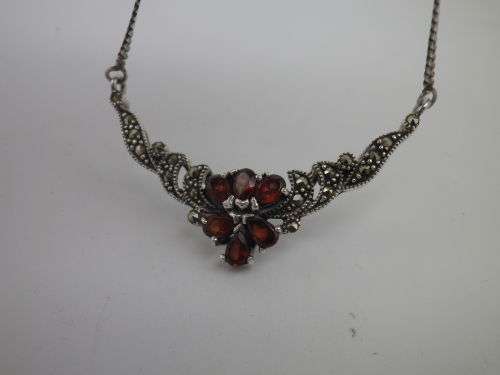 Beautiful Sterling Silver, Garnet & Marcasite Vintage Necklace
