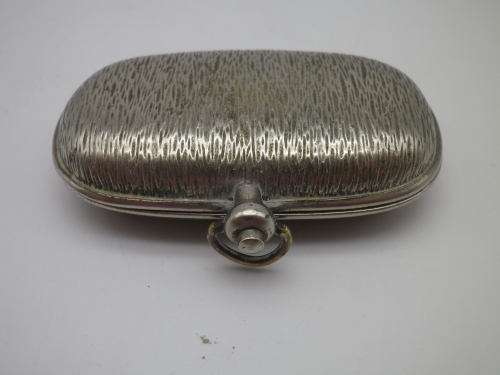 ANTIQUE SILVER PLATED DOUBLE SOVEREIGN COIN CASE 6.2 X 4.5 X 1.7cm