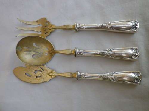 ART NOUVEAU 3 PIECE SILVER HANDLE SERVING SET. HALLMARKED CONTINENTAL SILVER.