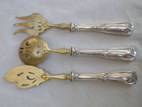 ART NOUVEAU 3 PIECE SILVER HANDLE SERVING SET. HALLMARKED CONTINENTAL SILVER.