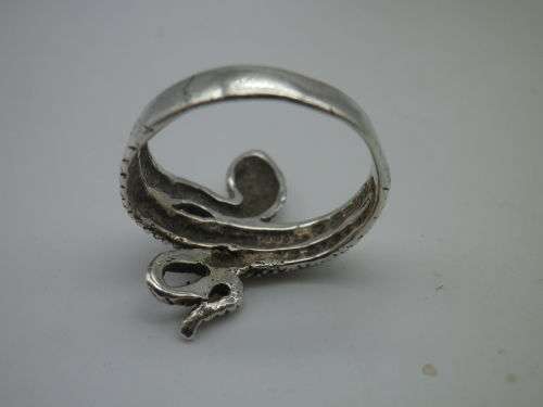 Large Sterling Silver Vintage SNAKE RING!!  Size: R 1/2. 6 grms