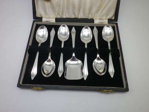 Vintage Silver Plated Vintage Teaspoons & SUGAR SPOON Arthur Price & Co Ltd England Original Box