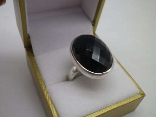 Sterling Silver & Facetted ONYX Vintage Ring Size  S 1/4; 11grms. Statement Piece