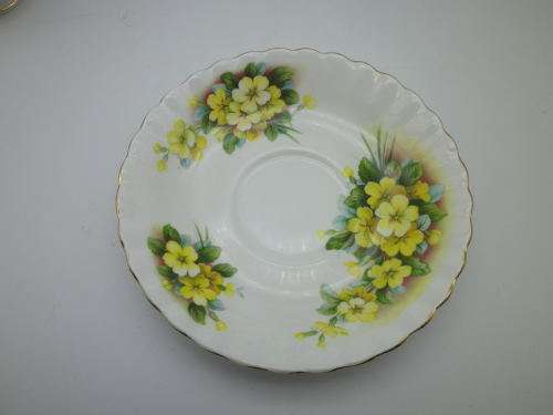 ROYAL ALBERT BONE CHINA VINTAGE TRIO. Unnamed. Lovely Bright Yellow flowers