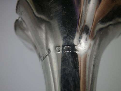 HALLMARKED SILVER MINIATURE BUD VASE. BIRMINGHAM, 1906  Maker: Samuel M Levi 9 cm tall