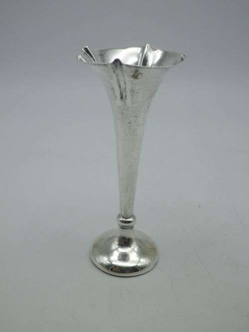 HALLMARKED SILVER MINIATURE BUD VASE. BIRMINGHAM, 1906  Maker: Samuel M Levi 9 cm tall