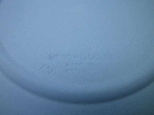 RARE Wedgwood PETER RABBIT Blue Jasperware Small Round Pin Tray. Copyright F Warne and Co