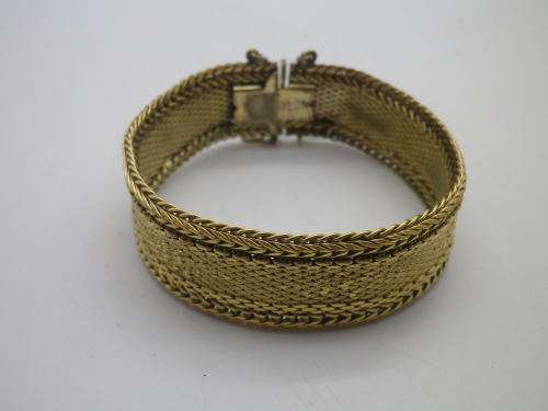 Attractive Vintage 18K rolled gold plated Woven bracelet with safety clasp and chain Made in Germany