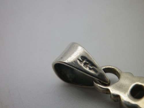 HUGE Sterling Silver Cross set with 32 THIRTY TWO Beautiful Amethyst stones 8 x 5.5cm 19grms WOW