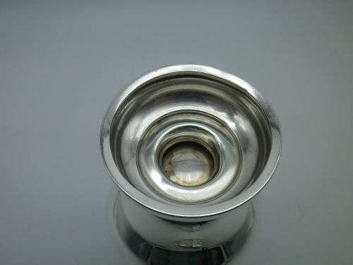 HALLMARKED STERLING SILVER SUGAR SHAKER. Birmingham 1927,S Blanckensee and Son Ltd  103GRMS 17CM