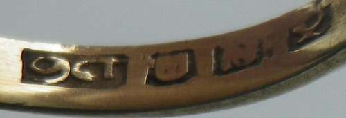 FOR EMILYCORNELIA ONLY PLEASE Hallmarked 9ct Yellow Gold dainty ring with little heart. Size: J 1/2