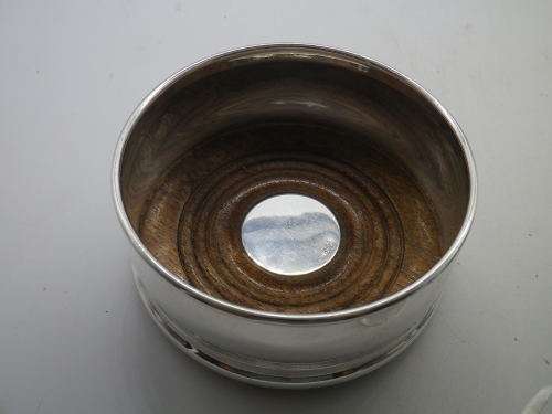 HALLMARKED STERLING SILVER WINE BOTTLE COASTER!! SOUTH AFRICA!!  176gr 10.5x5cm